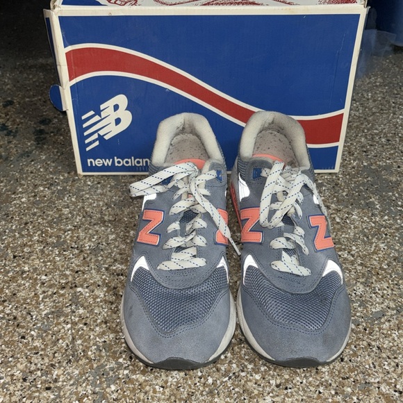 New Balance Classics Traditionnels Grey & Orange Sneakers - Picture 2 of 8